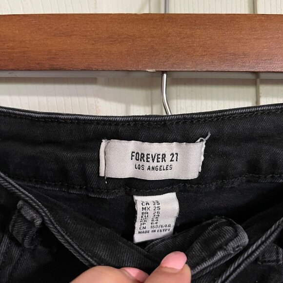 Forever 21 Womens Black Distressed Raw Chewed Hem High Rise Skinny Jeans Size 25 - Picture 2 of 8